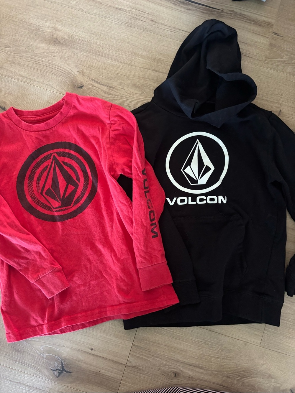 Volcom Kids Red Long Sleeve Tee & Black Hoodie Set